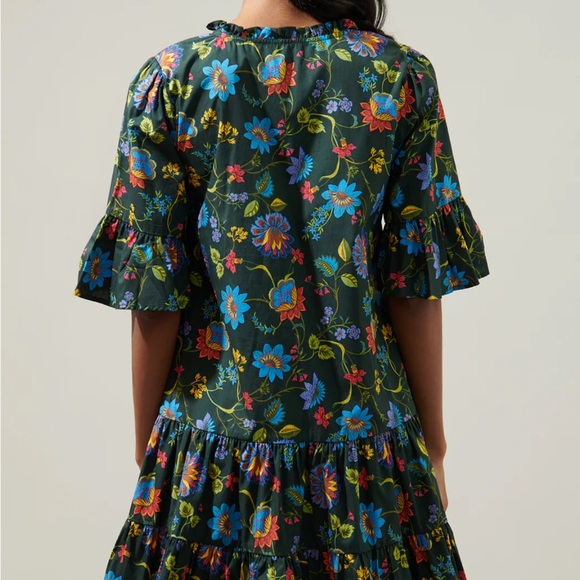 Auggie Bell Sleeve Shift Dress in Topeaka Floral - Picture 5 of 7